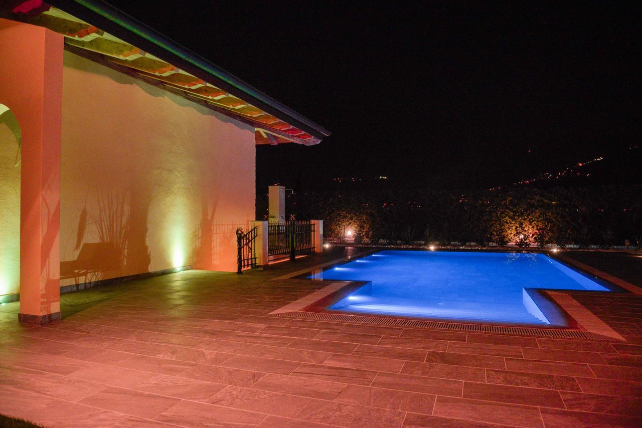 Luxury House & *